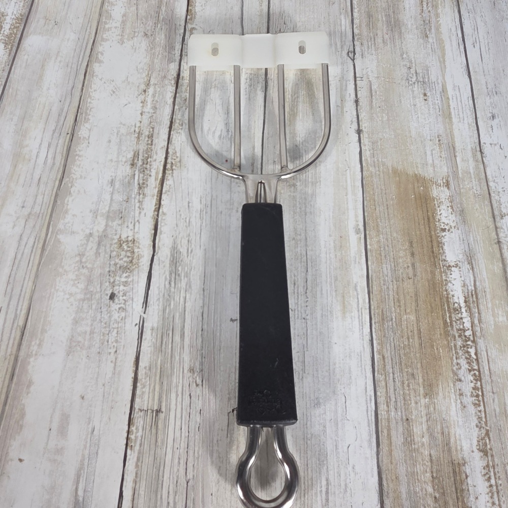 The Pampered Chef Roast Lifter Fork Stainless Steel Black Handle with Guard
